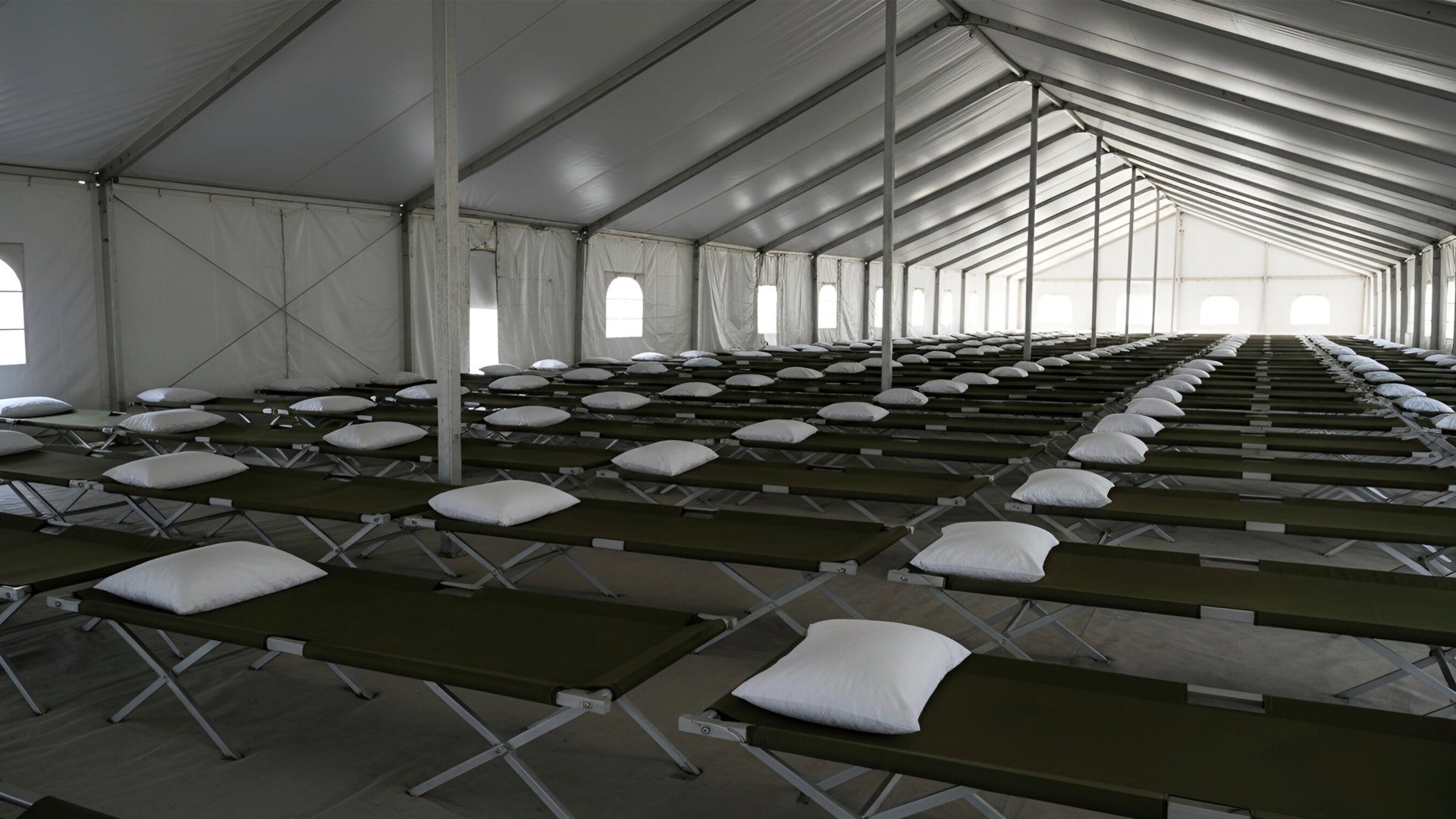 Sleeping Pillows for Emergency Relief & Shelters